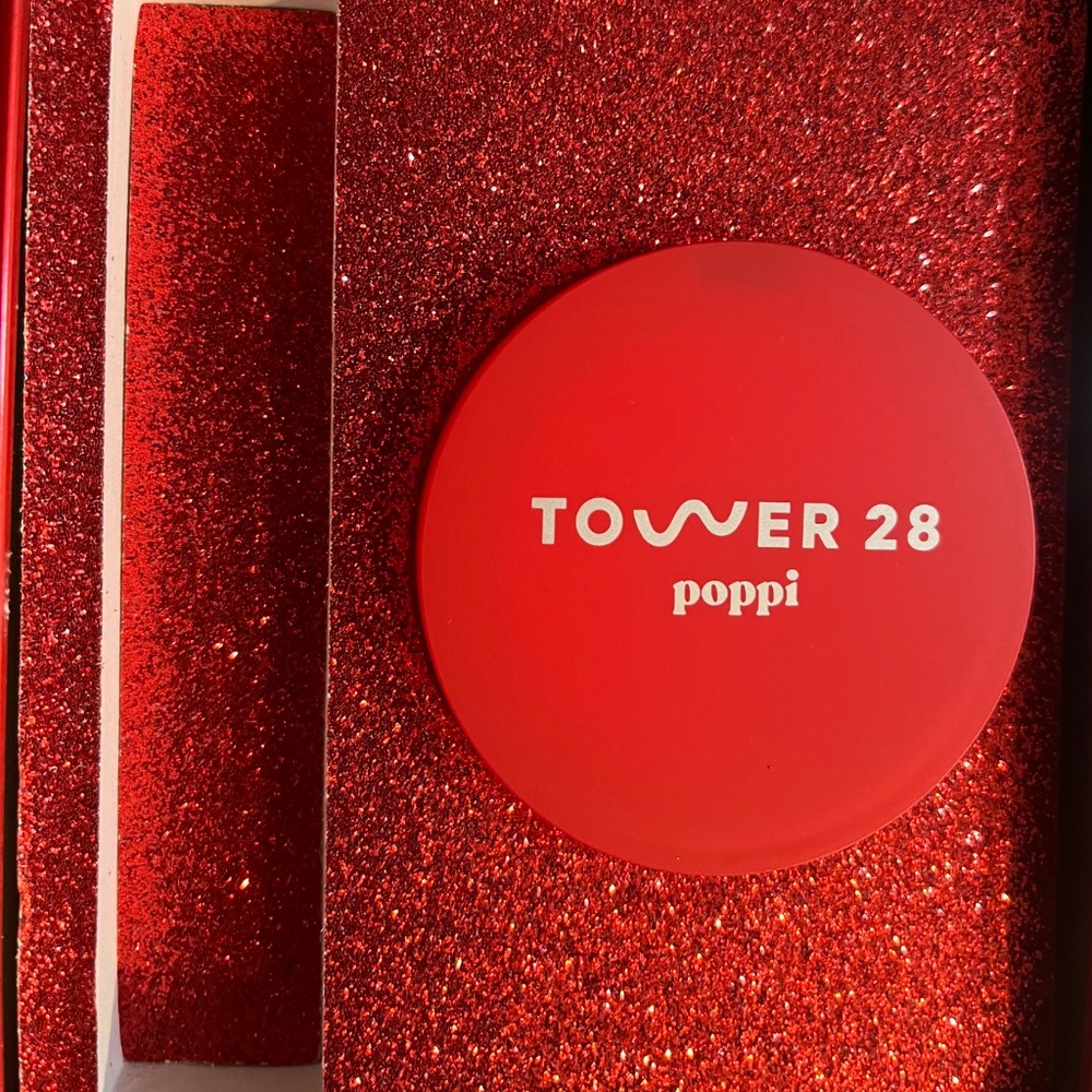 Tower 28 Fizz & Frost BLUSH ONLY - Picture 4 of 5